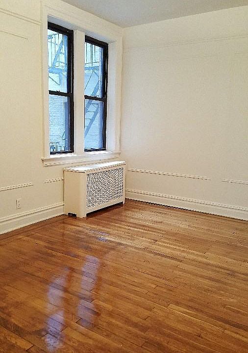 2nd image of 3083 29th St APT E5