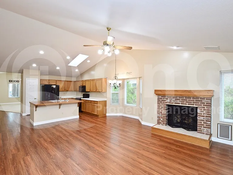 763 W Folley St — Photo 7