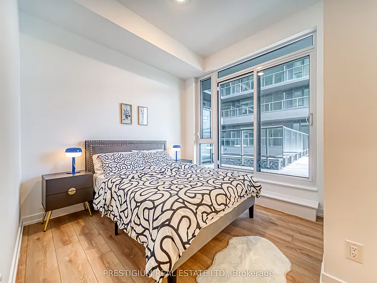 500 Dupont St #303 — Photo 20