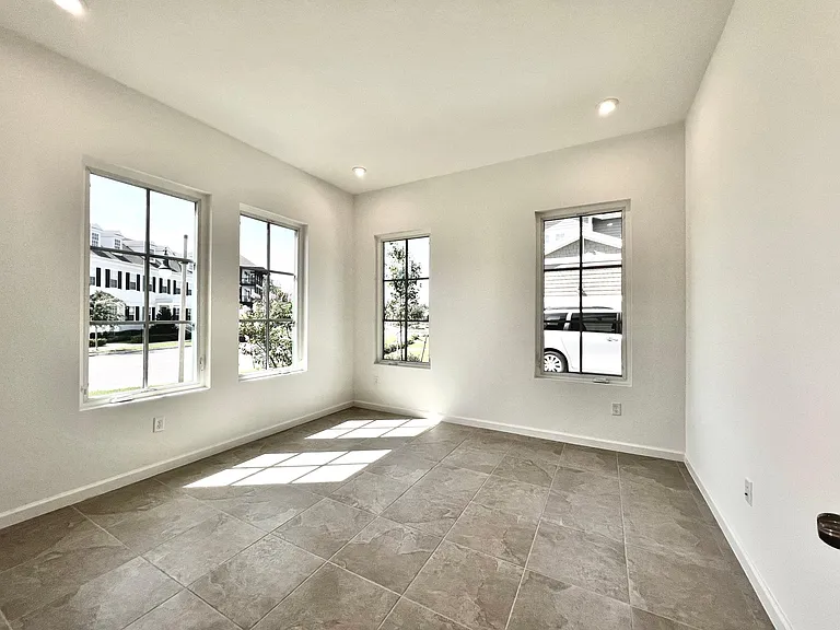 2116 Celebration Blvd — Photo 5