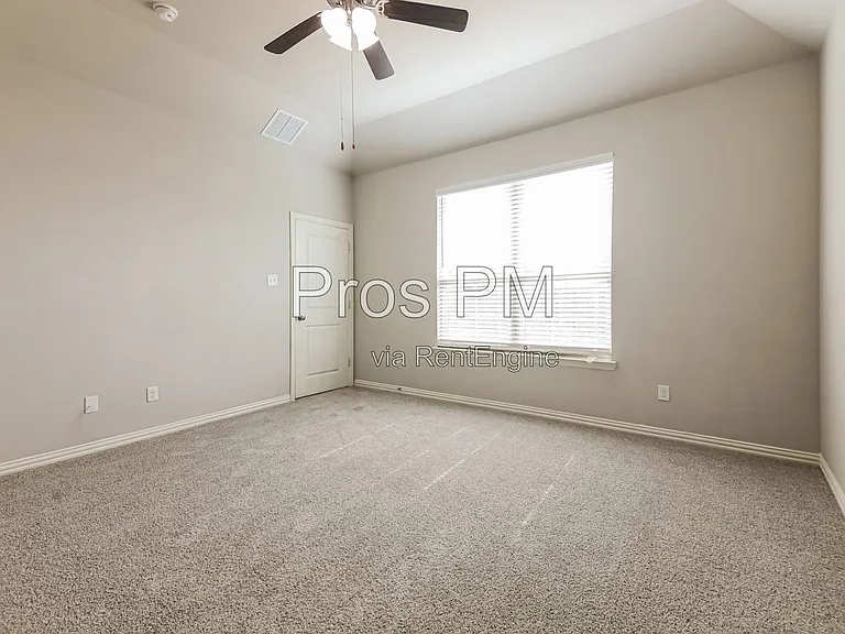 1120 Salem Dr — Photo 11