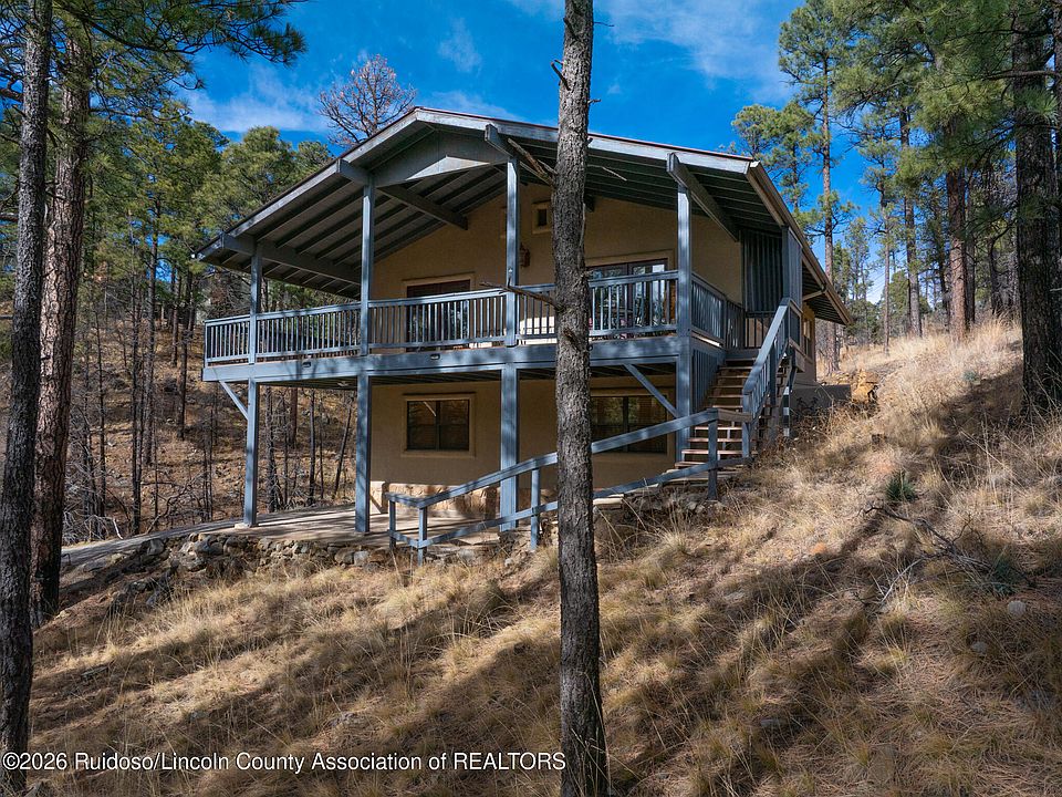 1st image of 123 Pine Cone Ln