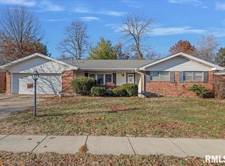 29 Belhaven Dr, Springfield, IL 62704