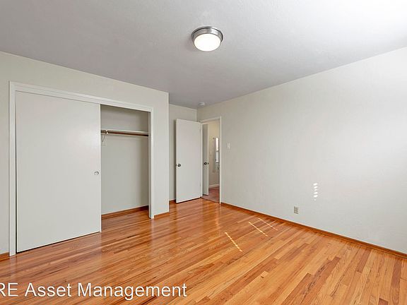 5th image of 161 Towne Ter APT 4