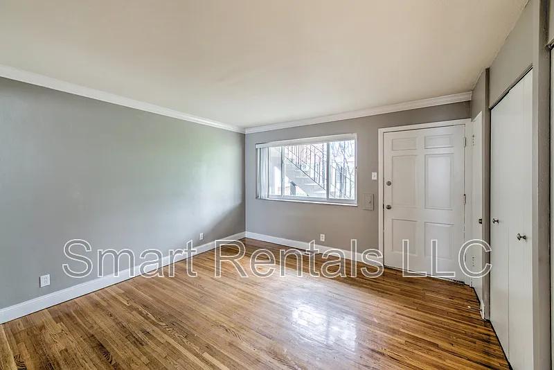 Studio, 1.0 bath, 600 sqft, $699 — Photo 4