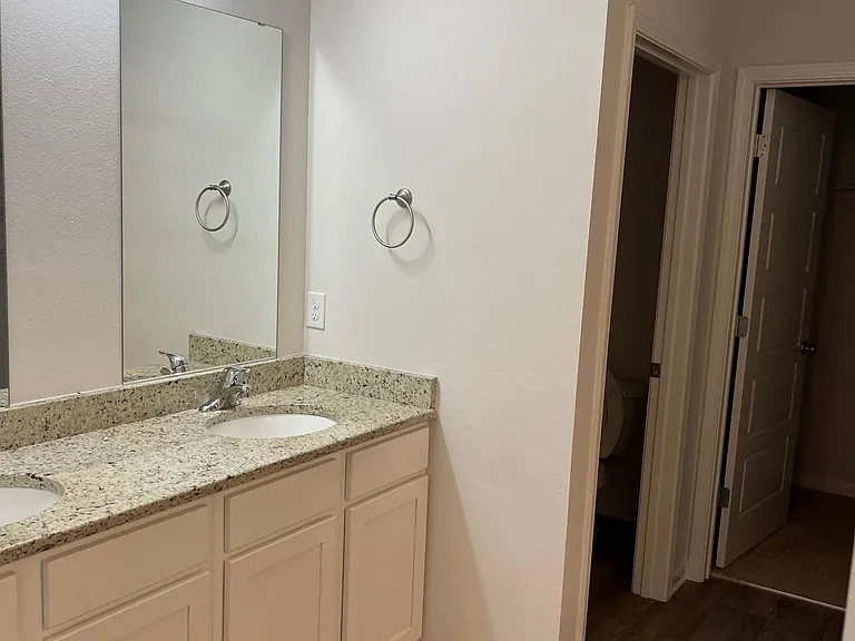7530 Oak Lake Blvd — Photo 10