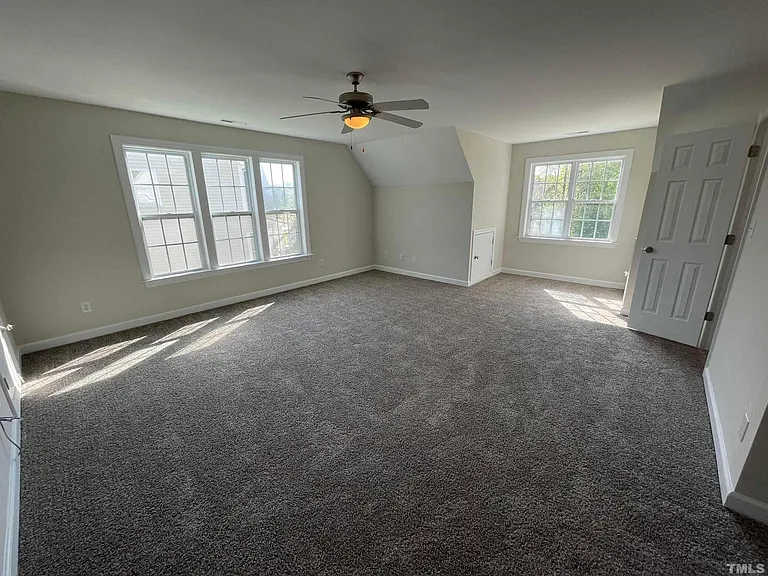 112 Worthington Ct — Photo 44