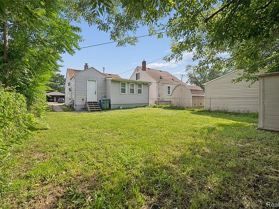5th image of 2036 Ford Blvd