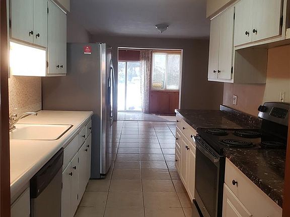 5th image of 25555 Country Club Blvd Unit 8