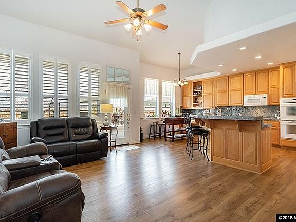 5th image of 1146 Country Club Dr