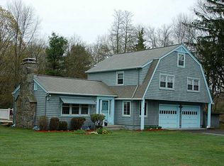 22 Hoxsie Rd, Richmond, RI 02892