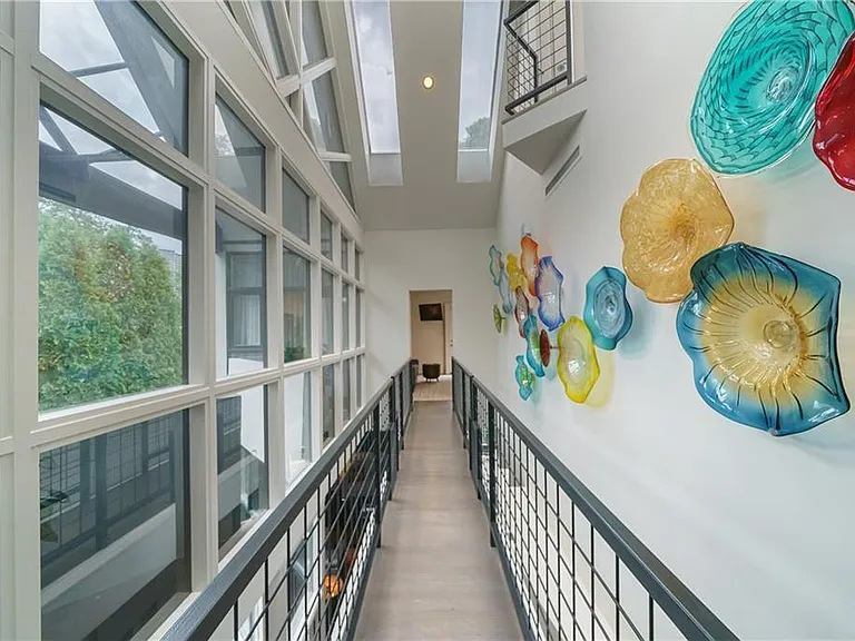 114 Lindbergh Dr NE — Photo 29