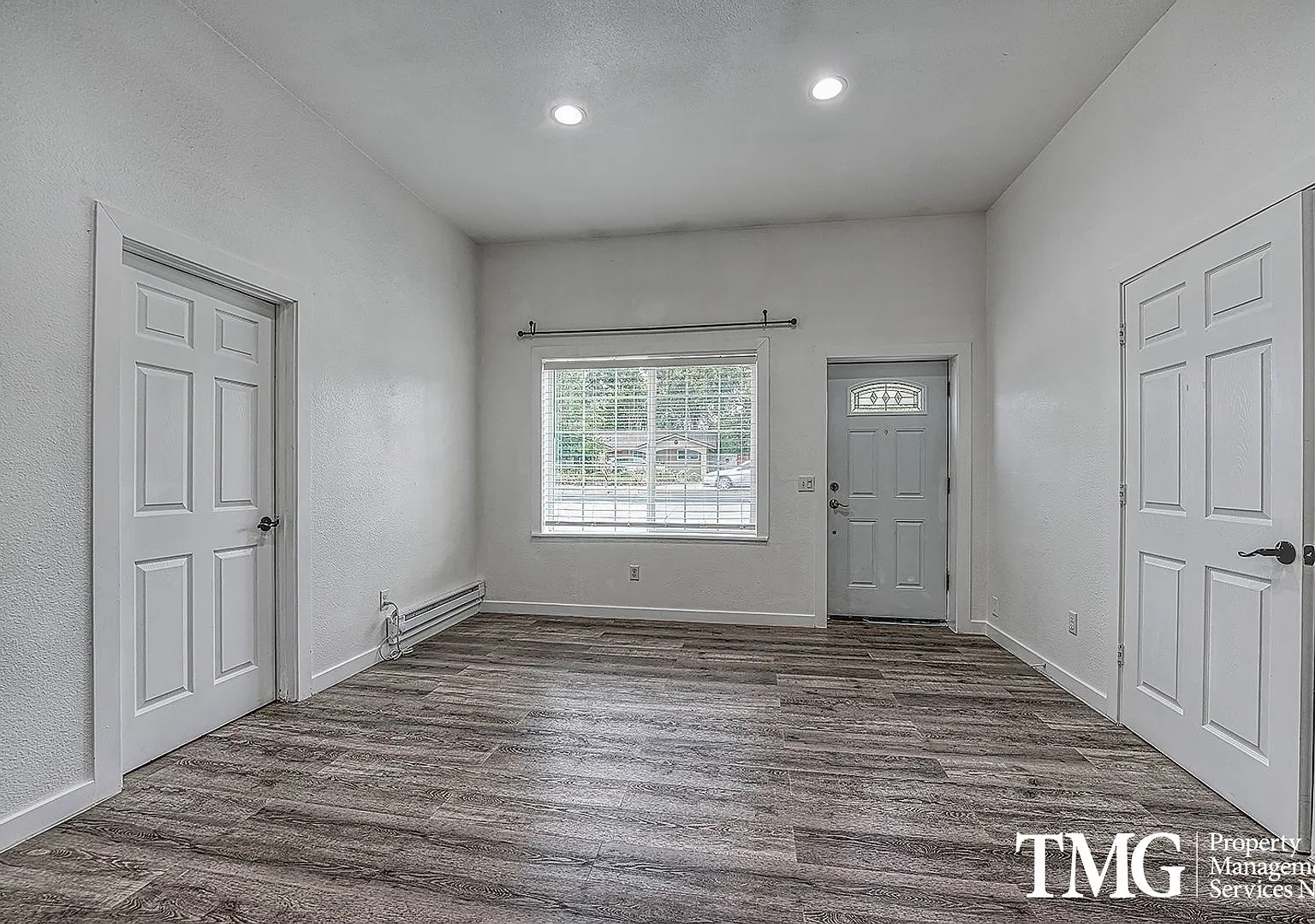 2 Bedroom Water/Sewer Included In Rent! — Photo 4