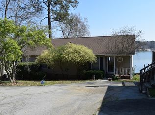 400 Hidden Lakes Ln, Waterloo, SC 29384