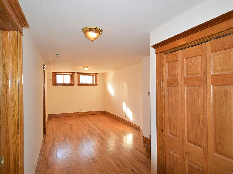 638 W Drummond Pl #G — Photo 7