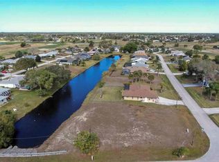 41 Bunker Pl, Rotonda West, FL 33947