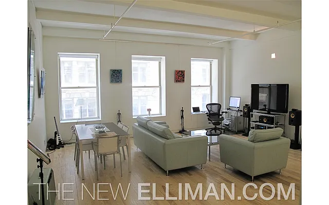 Sold by Douglas Elliman | media 15