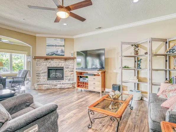 1573 Lake Shore Drive #1-105, Branson, MO 65616