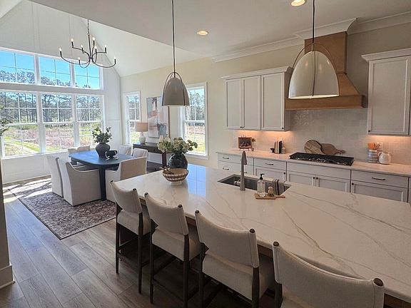 3rd image of 1061 Azalea Garden Cir