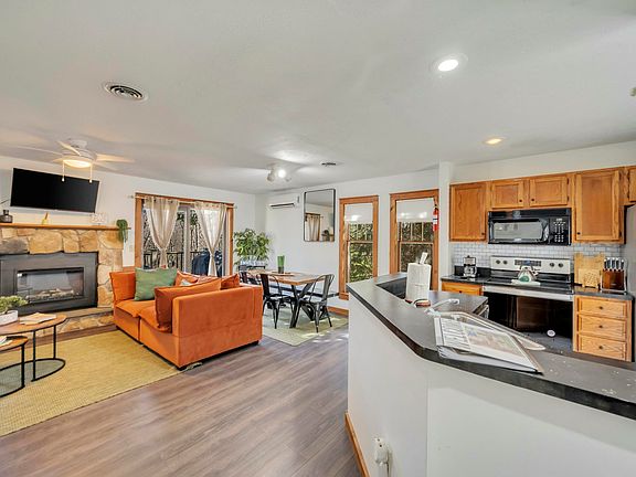 5th image of 419 Hickory Dr