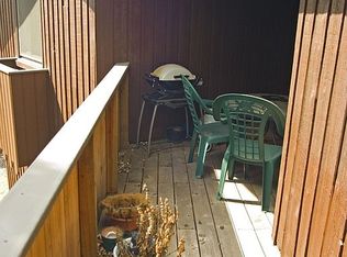 1542 N Timber Rdg NE, Fridley, MN 55432