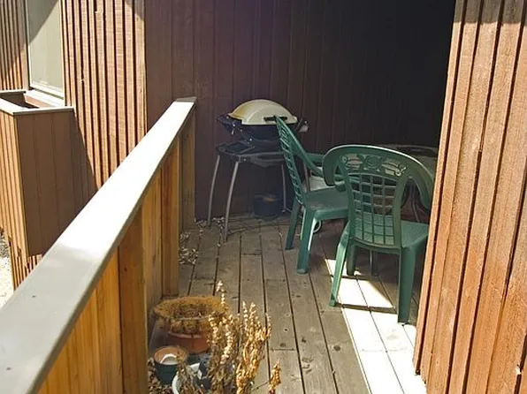 1542 N Timber Rdg NE, Fridley, MN 55432