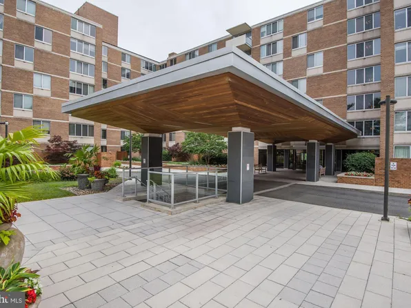 2939 Van Ness St NW APT 1220, Washington, DC 20008