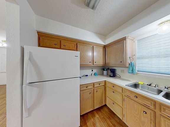 5th image of 1005 Black Walnut Ln