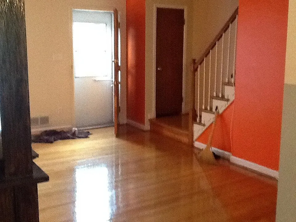 3 bed, 1200 sqft, $1,800 — Photo 3