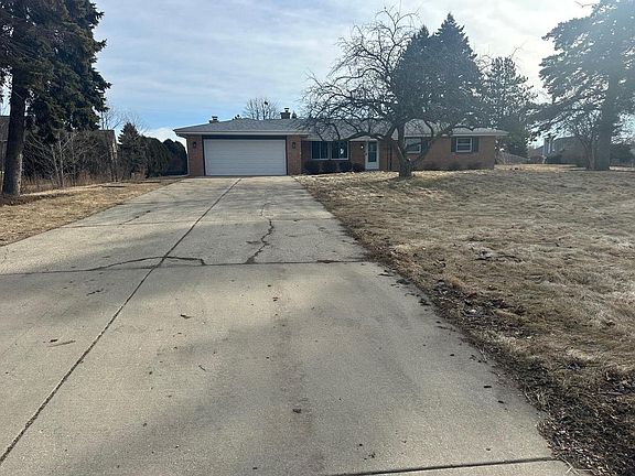 3rd image of 2101 North Emmertsen ROAD