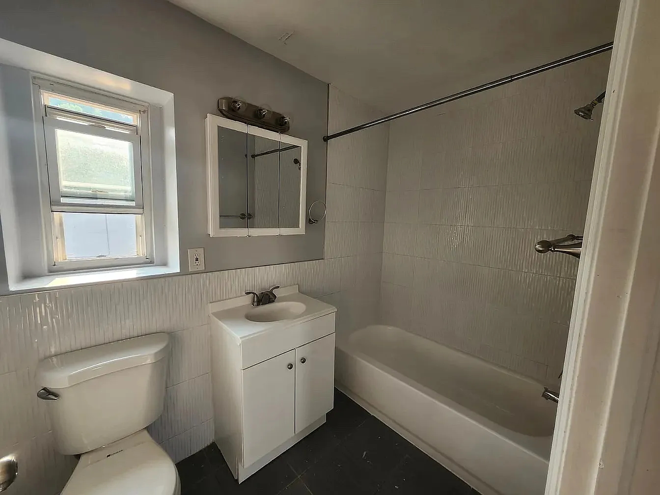2 bed, $1,650 — Photo 4