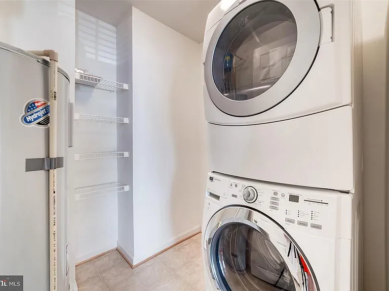 2513 Eastbourne Dr — Photo 11