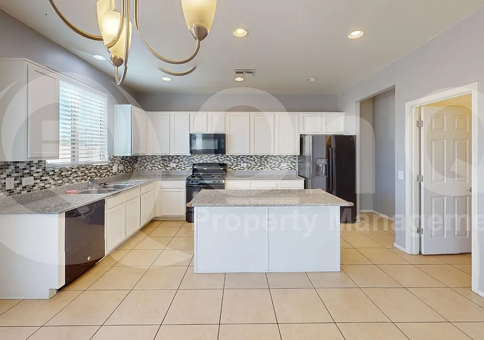 6168 W Bandelier Ct