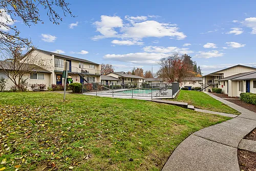 Cedar Mill Apartments Photo 1