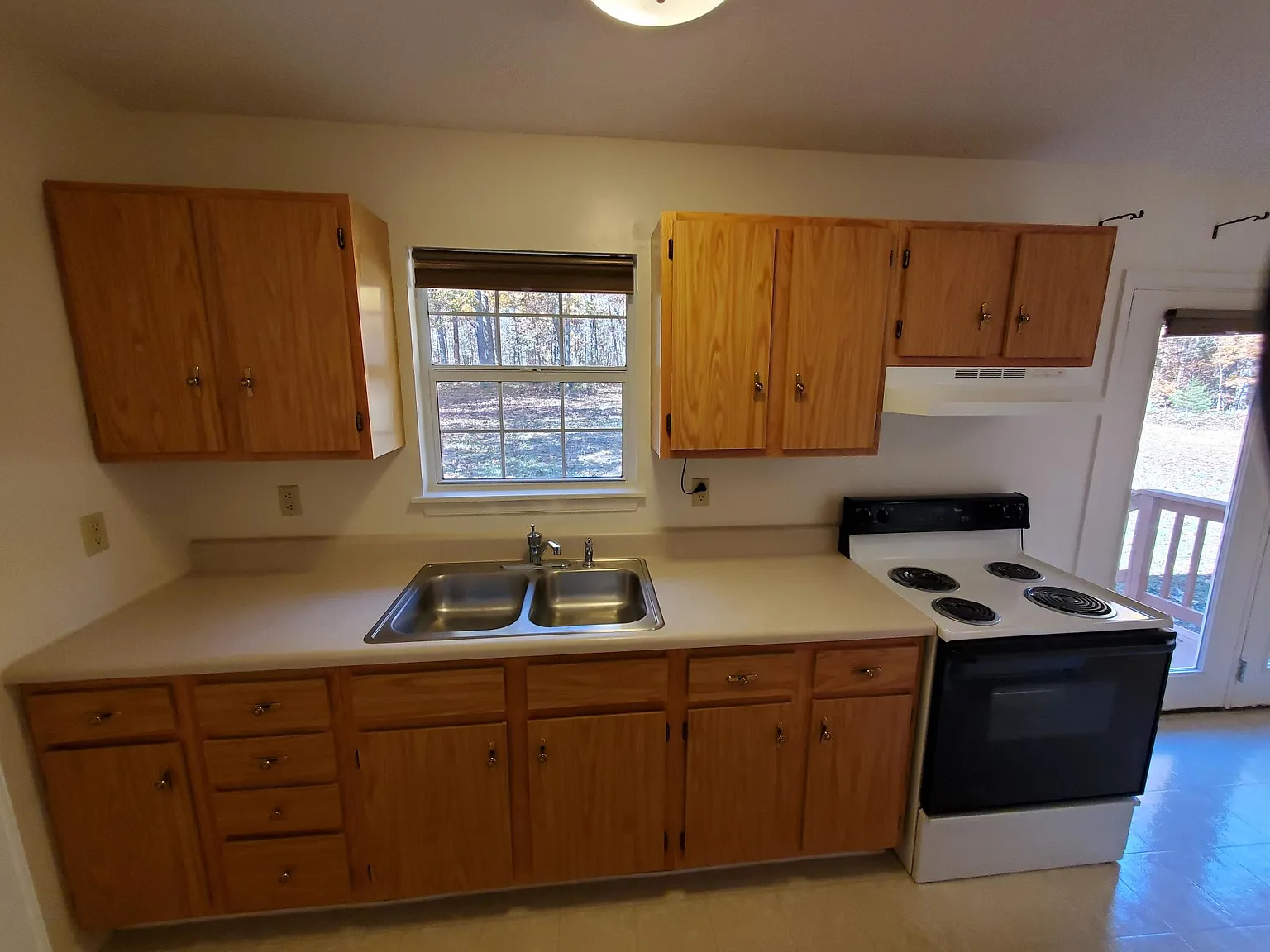 3 bed, 1600 sqft, $2,650 — Photo 4