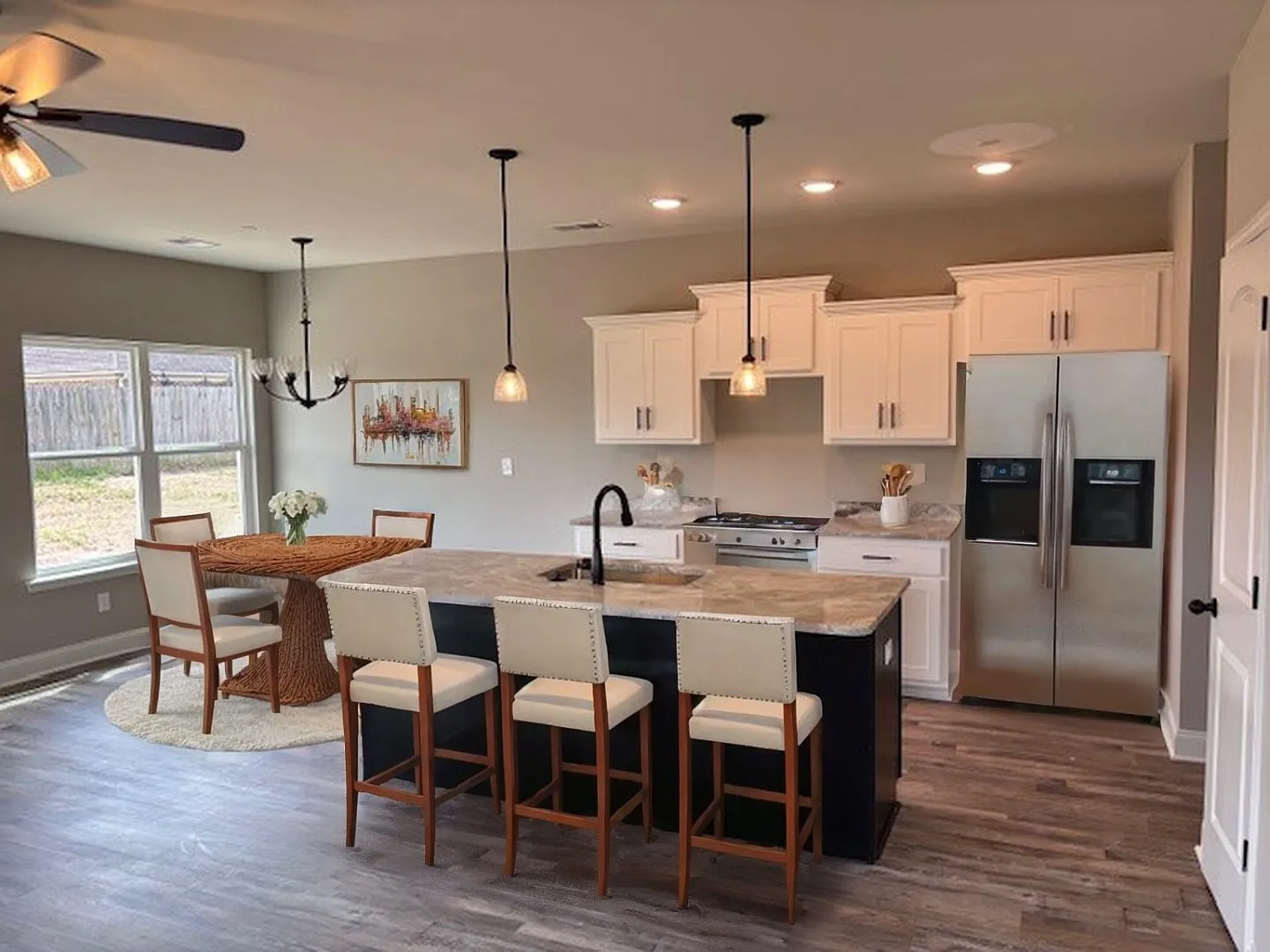 4385 Ravenwood Park W - 6 — Photo 2