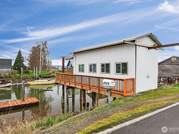 4th image of 211 S Welcome Slough Road