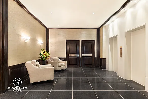 Rented by Coldwell Banker Warburg | media 19