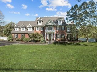 31 Harding Dr, Ridgefield, CT 06877