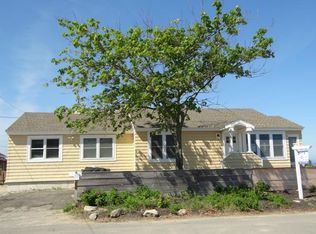 2 Surf St, Saco, ME 04072