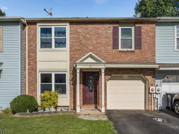 40 Lenape Trl, Washington Boro, NJ 07882