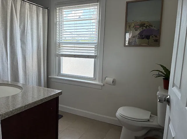 210 Paxson Ave — Photo 10