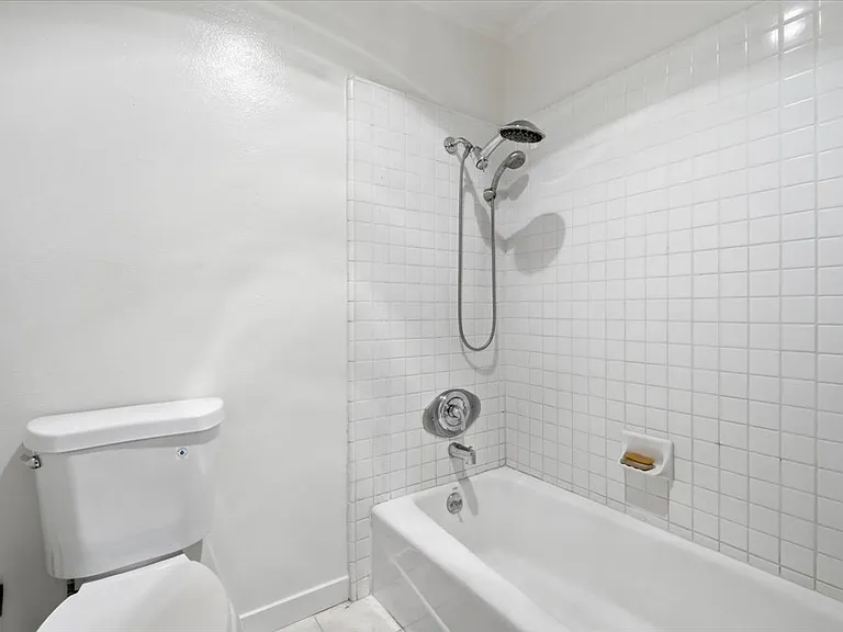 23663 Park Capri #110 — Photo 18