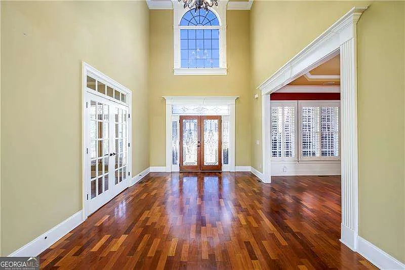 6 bed, 5.0 bath, $5,000 — Photo 4