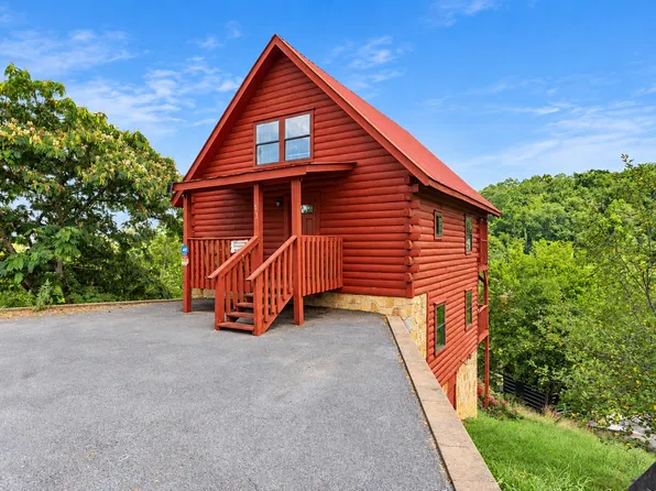 513 Hideaway Ridge Cir, Sevierville, TN 37862