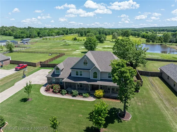 420 Deerwood Dr, Greenwood, AR 72936