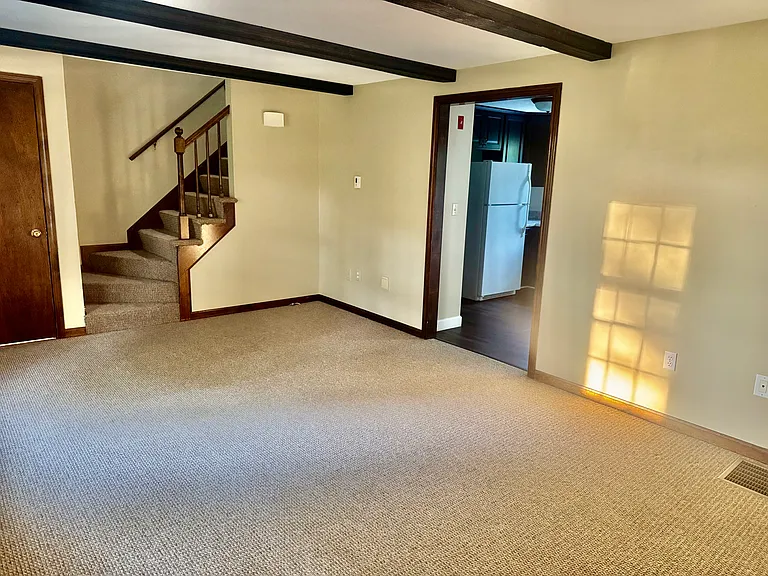 121 Brady Ave #B — Photo 8