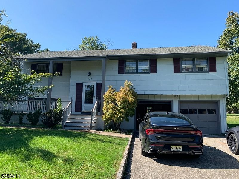 1st image of 172 Fairview Dr