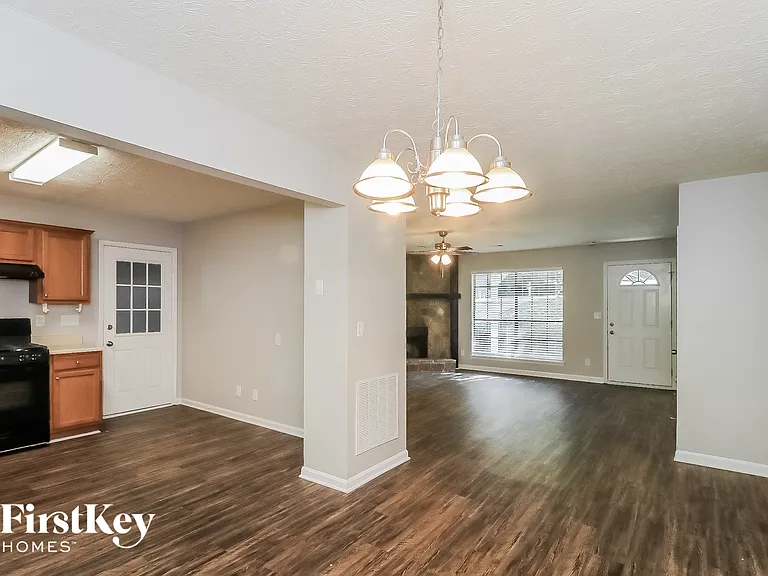 4665 Jamerson Forest Pkwy — Photo 6