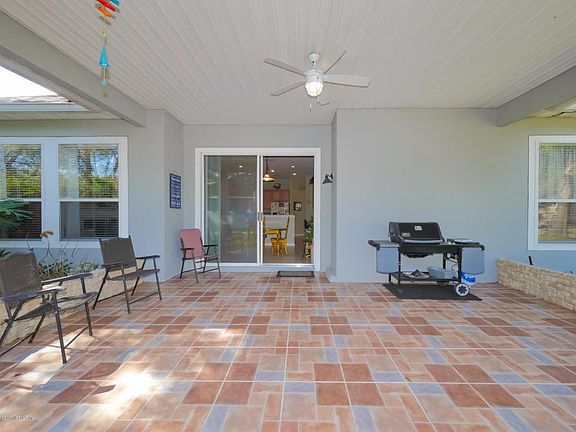 3rd image of 11733 Donato Dr